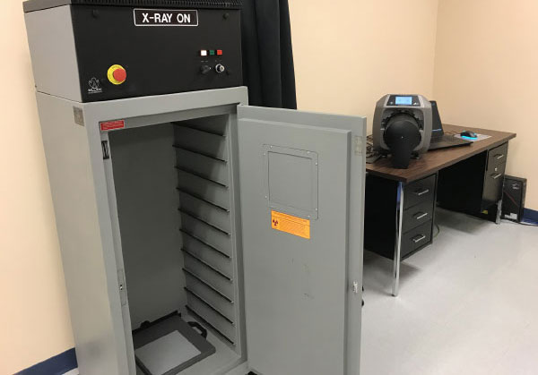 X-ray cabinet with DDA and CR scanner
